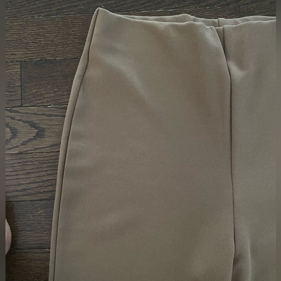 Flared Leggings - Picture 5 of 7